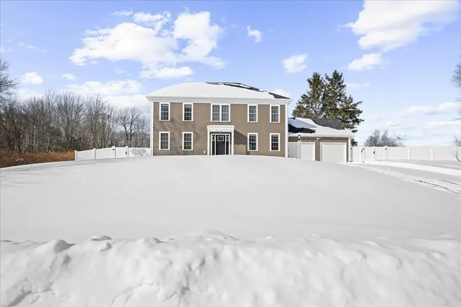 2 Hemlock St, Paxton, MA 01612 - Image #2