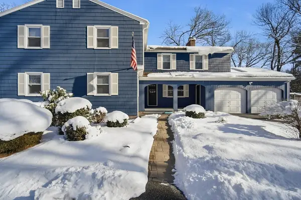 16 Deerfoot Dr, East Longmeadow, MA 01028