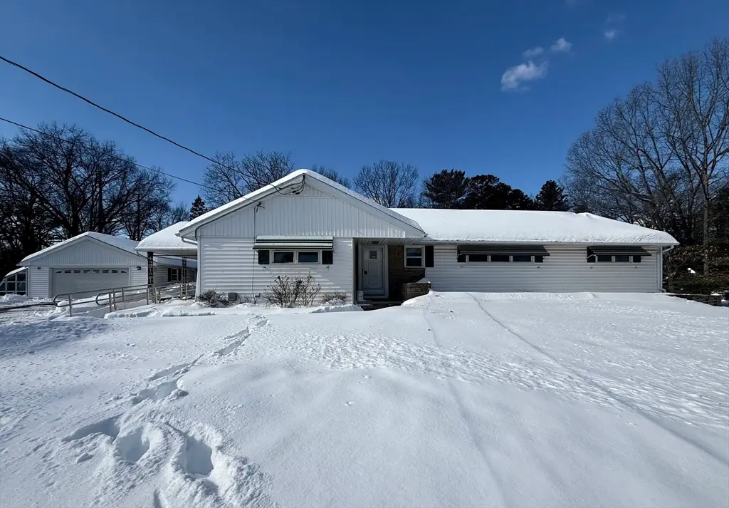 461 Sheridan St, Chicopee, MA 01020 - Image #1