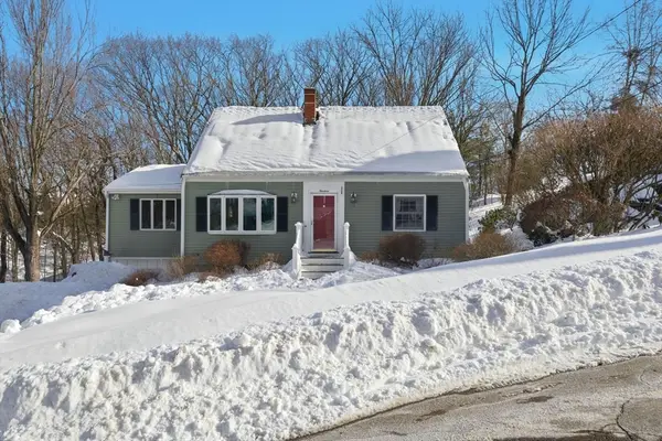 19 Indian Hill Rd, Woburn, MA 01801