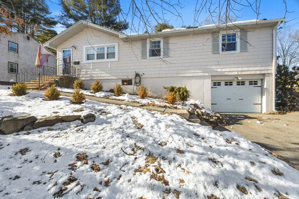 44 Arapahoe Rd, Bellingham, MA 02019 - Image #1