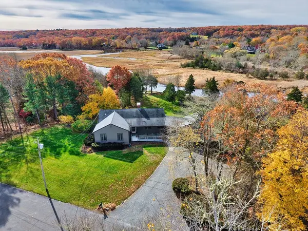 25 Quail Trl, Westport, MA 02790