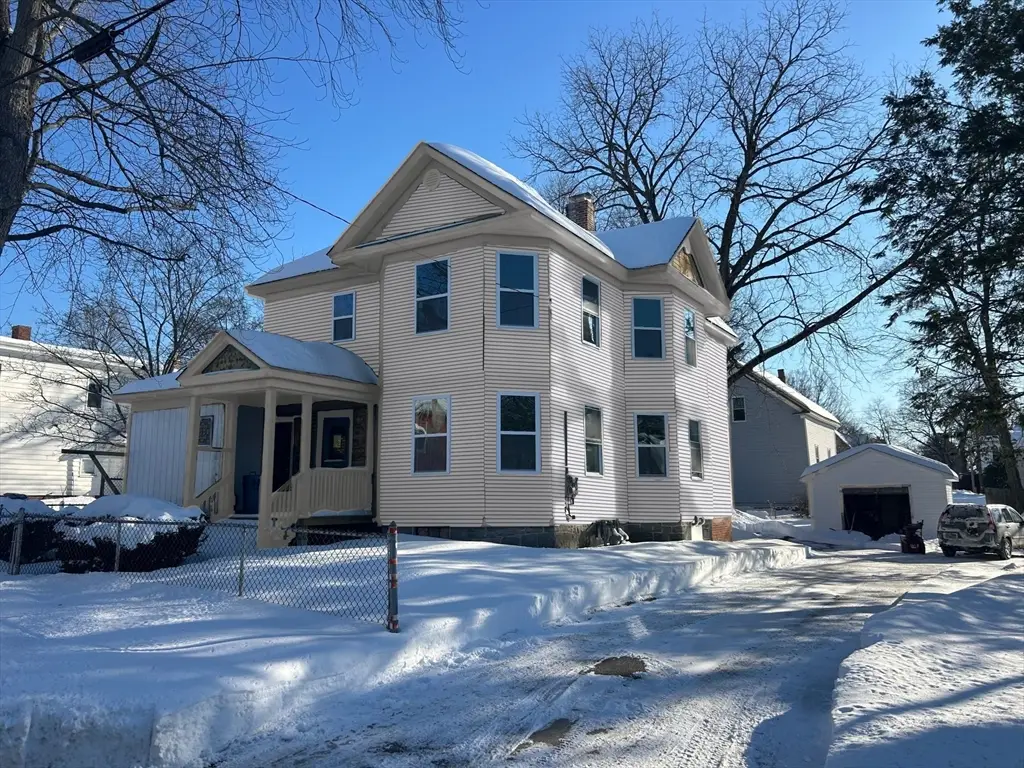 15 Arlington St, Leominster, MA 01453 - #1