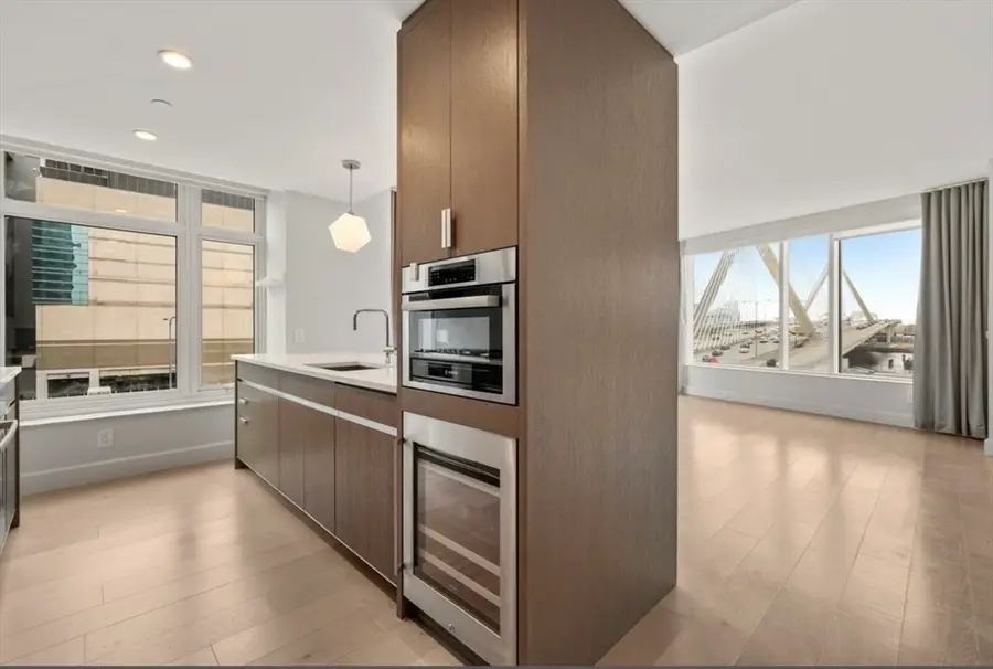 100 Lovejoy Wharf #11D, Boston, MA 02114 - Image #2
