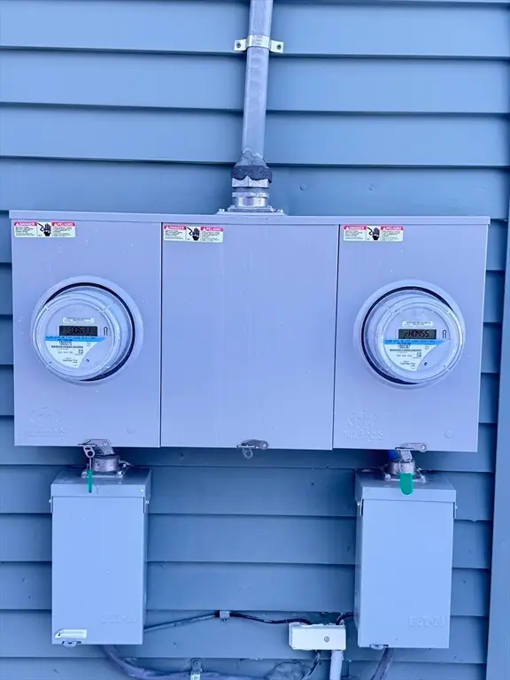 41 Lynwood Ave, Holyoke, MA 01040 - Image #3