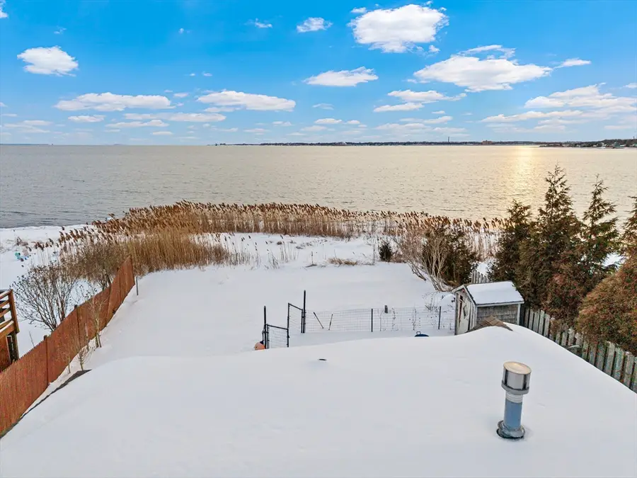 27 Bayview Ave, Fairhaven, MA 02719 - Image #2