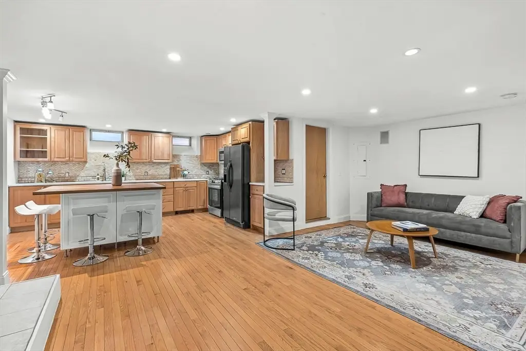 30 2nd St #B, Cambridge, MA 02141 - Image #1