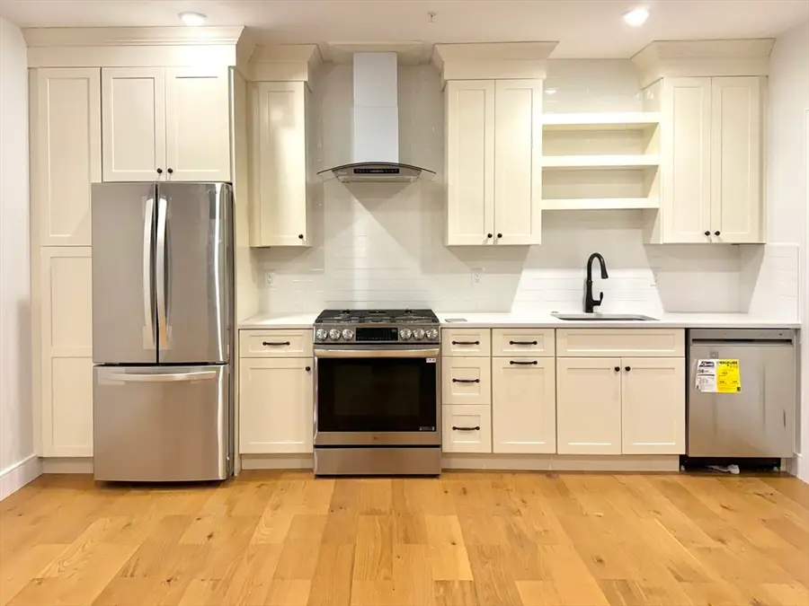 165 Everett St #1, Boston, MA 02128 - #2