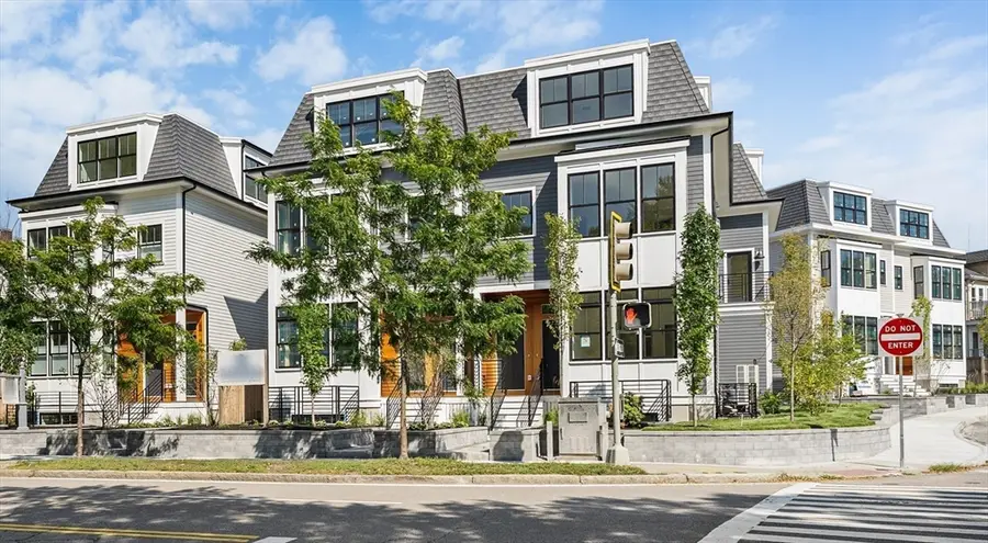 327 Alewife Brook Pkwy #B, Somerville, MA 02144 - #3