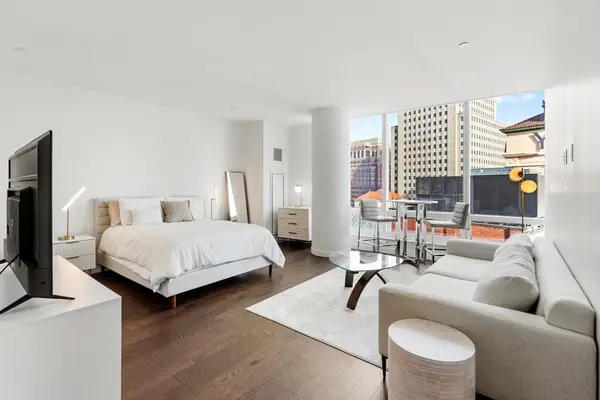 430 Stuart St #1518, Boston, MA 02116