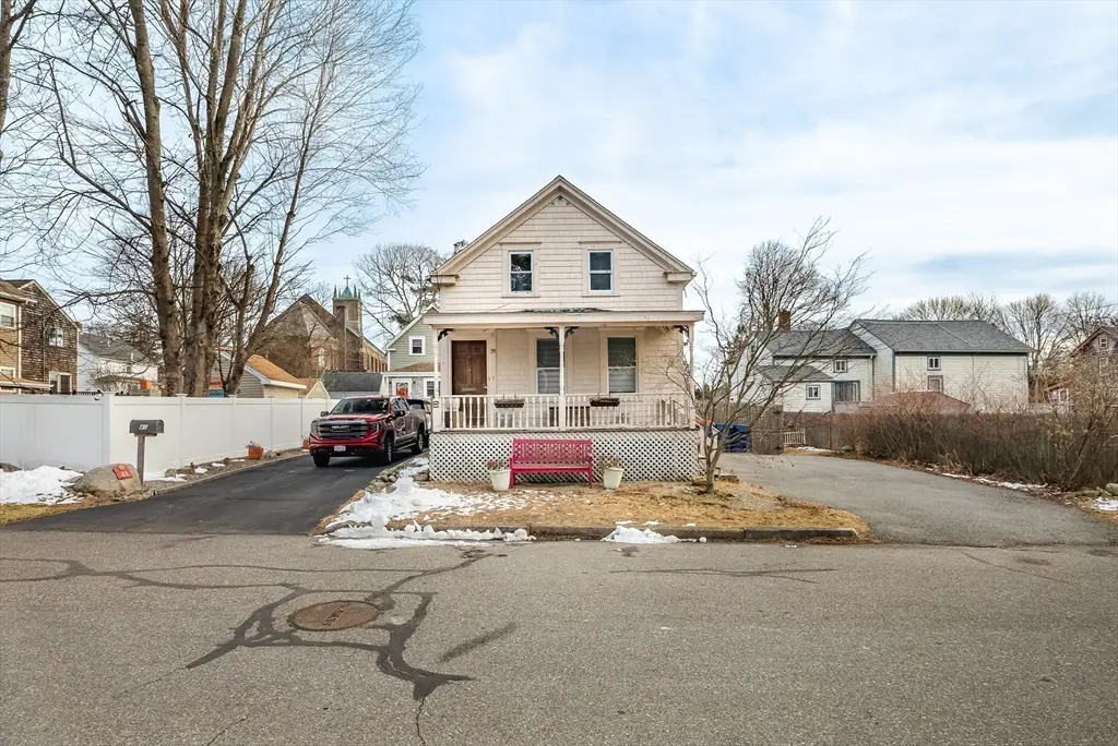 39 Christian St, Fairhaven, MA 02719 - Image #1