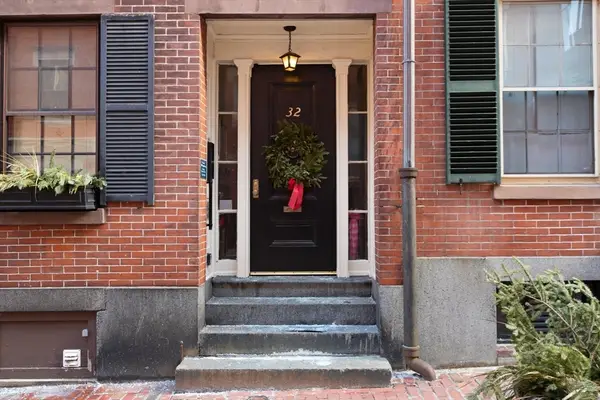 32 Temple Street #3, Boston, MA 02114
