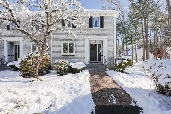 225 Lincoln St #D8, Duxbury, MA 02332