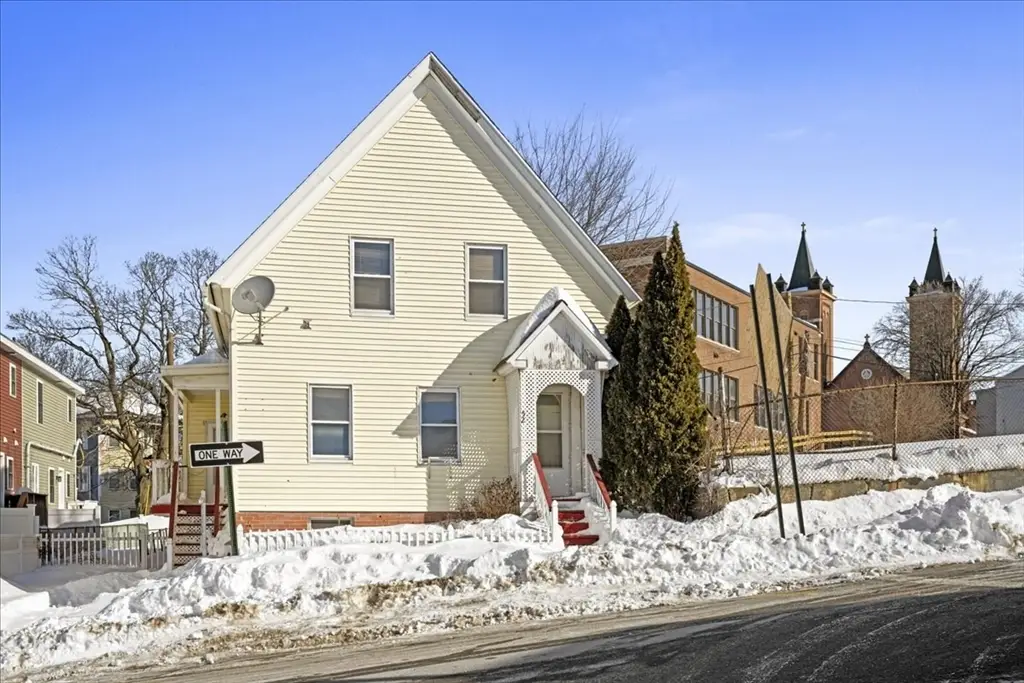 52 Harrison St, Worcester, MA 01604 - Image #1