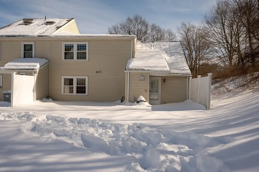 301 Forest Park Dr #301, Auburn, MA 01501 - #3