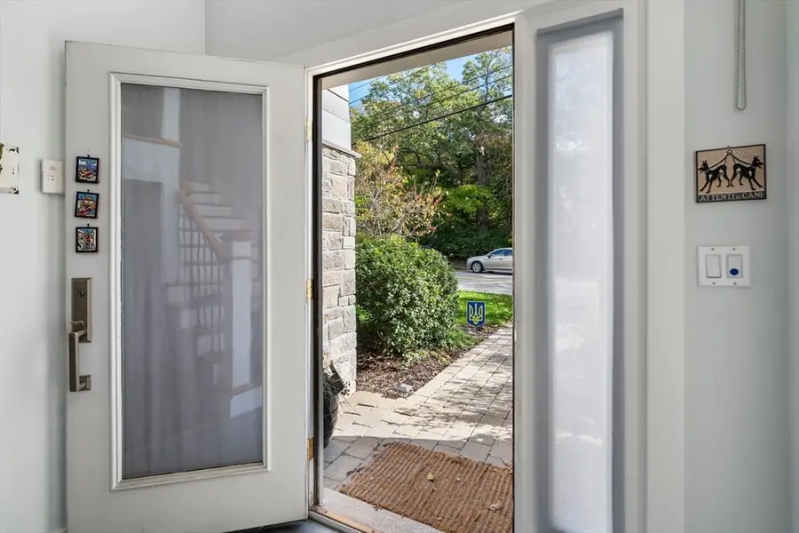 771 Heath St #A, Chestnut Hill, MA 02467 - Image #3