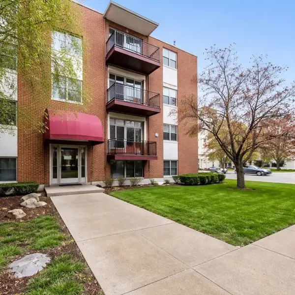 800 Hyde Park Ave #3, Boston, MA 02136