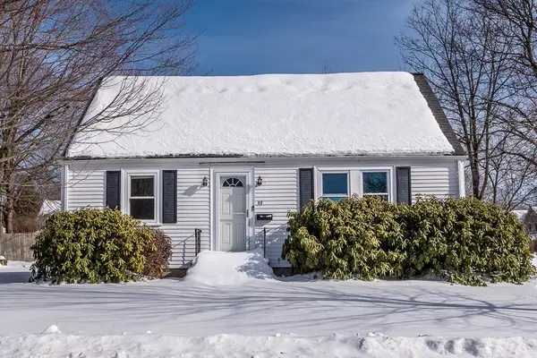 67 Carpenter Street, Foxboro, MA 02035