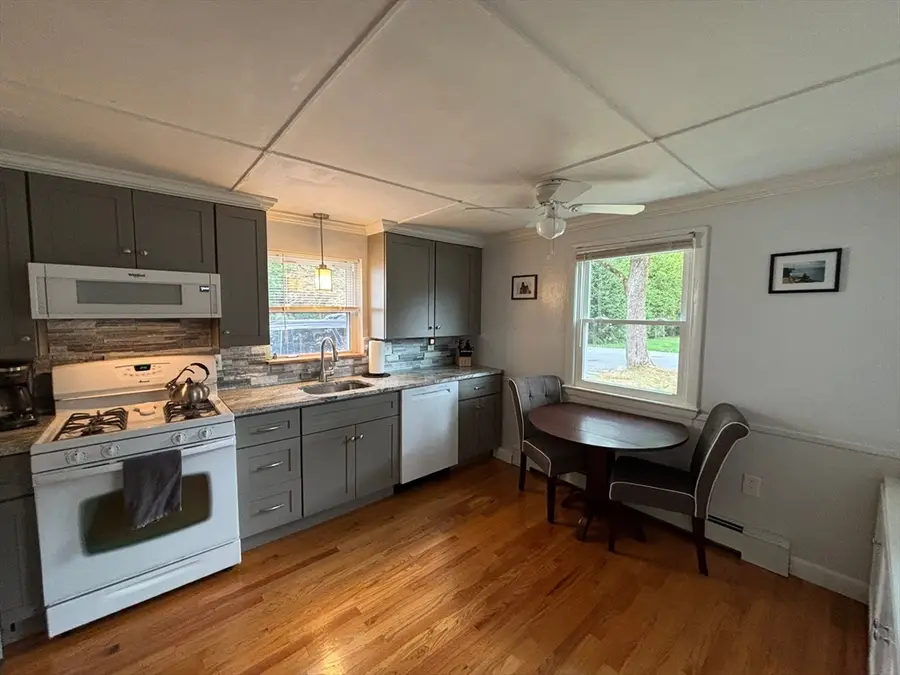 20 Pinevale Ave, Reading, MA 01867 - #3