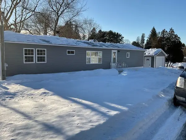 2 Sunnydale Circle, Brimfield, MA 01001