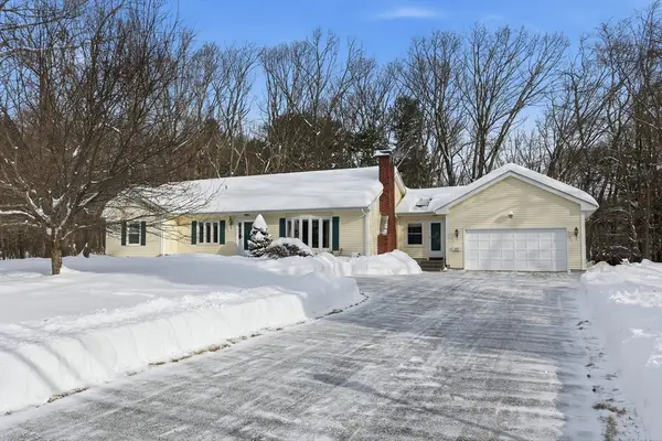 109 Westford St, Chelmsford, MA 01824