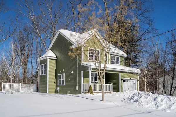 16 Oak Rd, Littleton, MA 01460