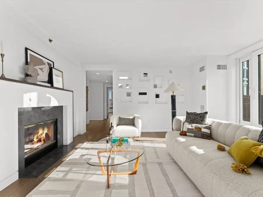 10 Rogers Street #PH4, Cambridge, MA 02142 - Image #2