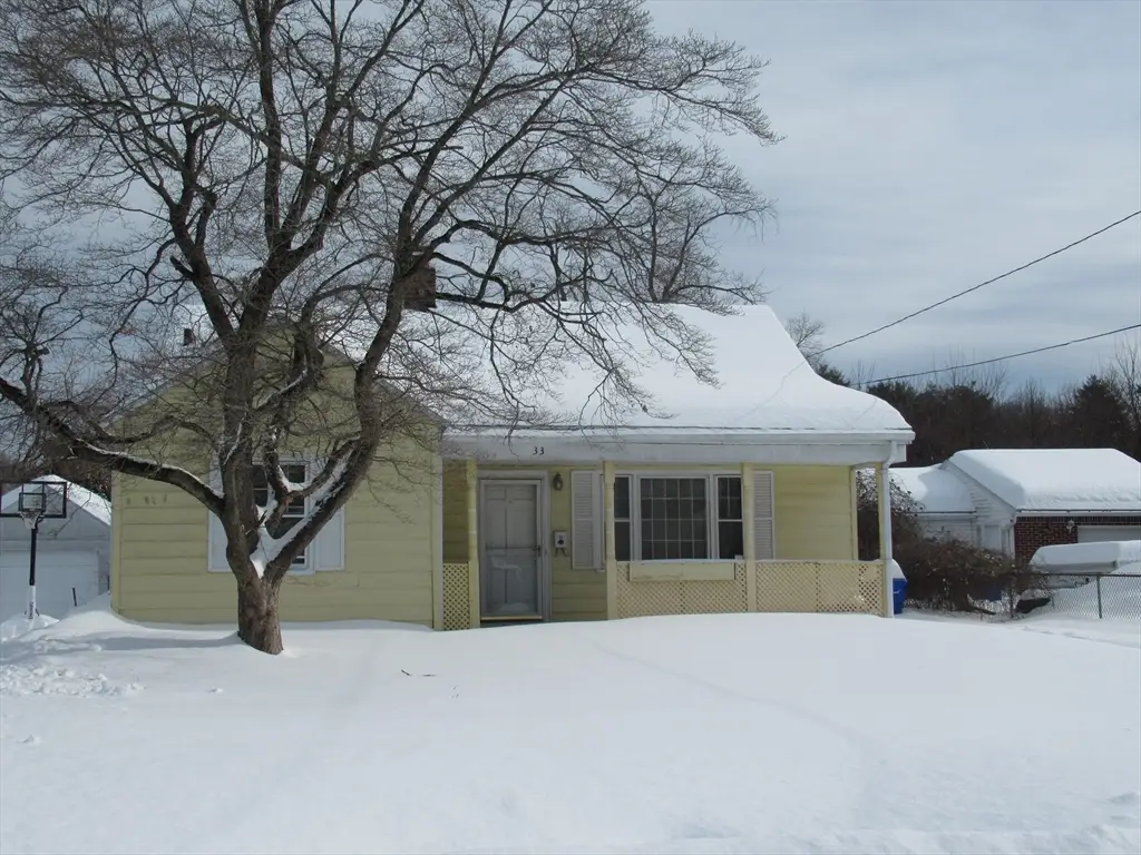 33 Connolly St, Springfield, MA 01151 - Image #1