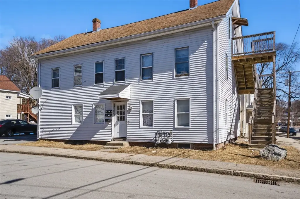 19 Myrtle Ave, Webster, MA 01570 - #1