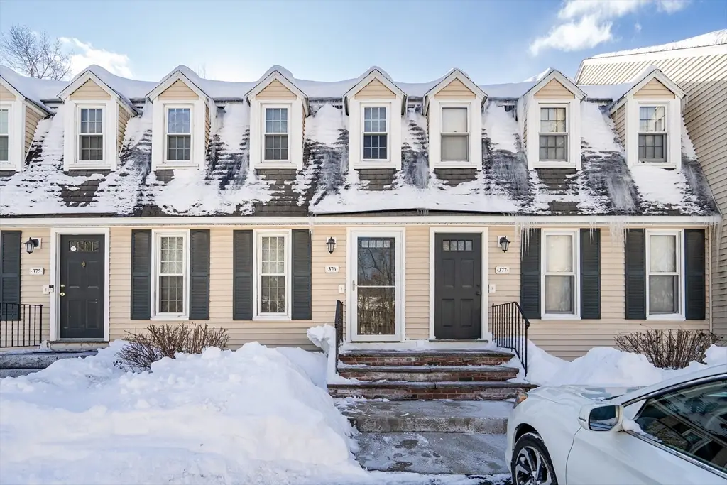 20 Woodland Dr #376, Lowell, MA 01852 - Image #1