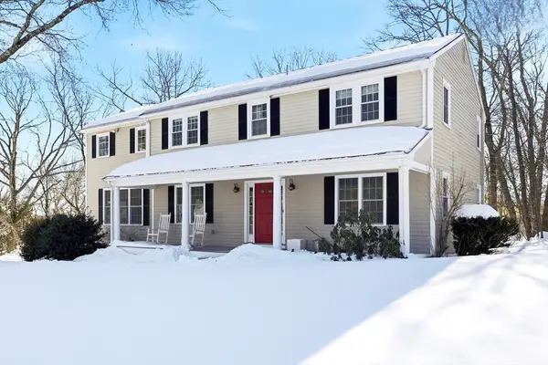 245 Oak Hill Circle, Concord, MA 01742