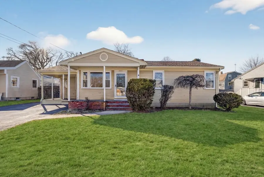 257 Lawrence St, New Bedford, MA 02745 - Image #2