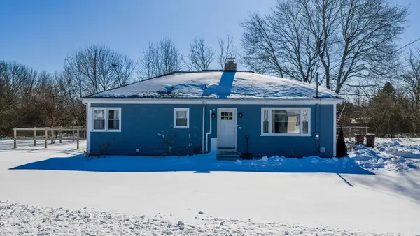 112 Lawson Ave, Acushnet, MA 02743