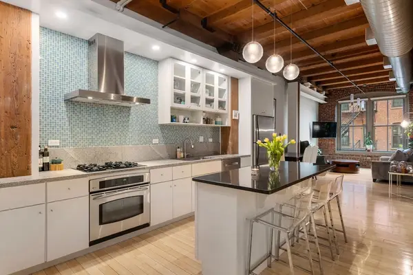 35 Channel Center St #303, Boston, MA 02210