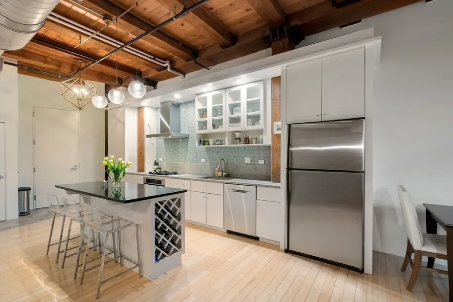 35 Channel Center St #303, Boston, MA 02210 - Image #2