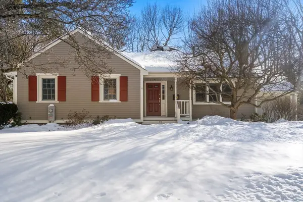 25 Mansfield Rd., Wellesley, MA 02481