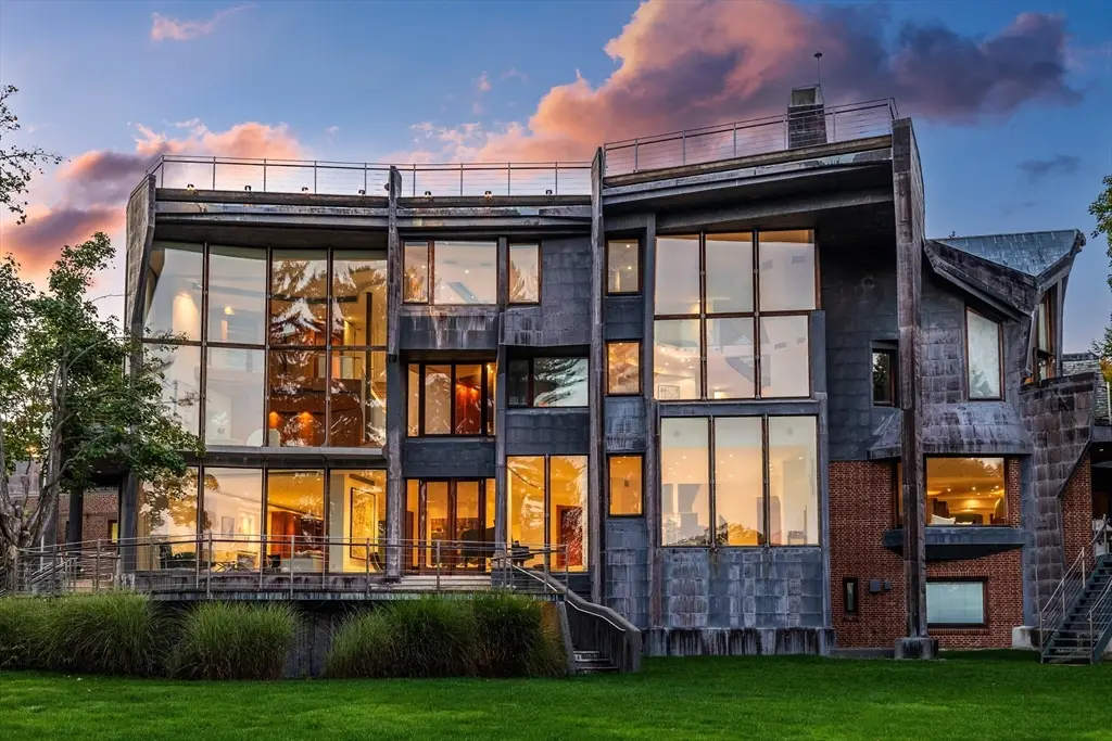 55 Leicester St, Brookline, MA 02445 - Image #1