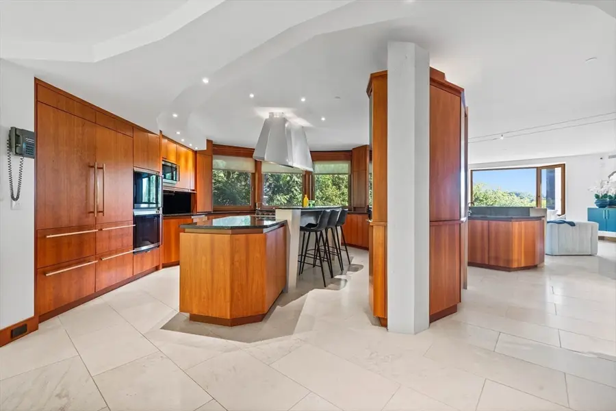 55 Leicester St, Brookline, MA 02445 - Image #3