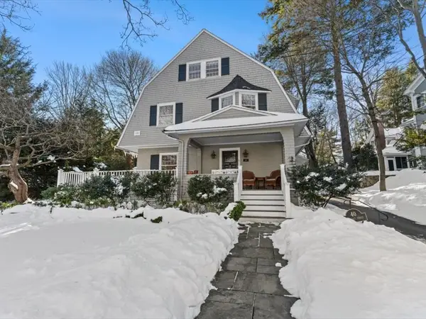 40 Chestnut Street, Wellesley, MA 02481