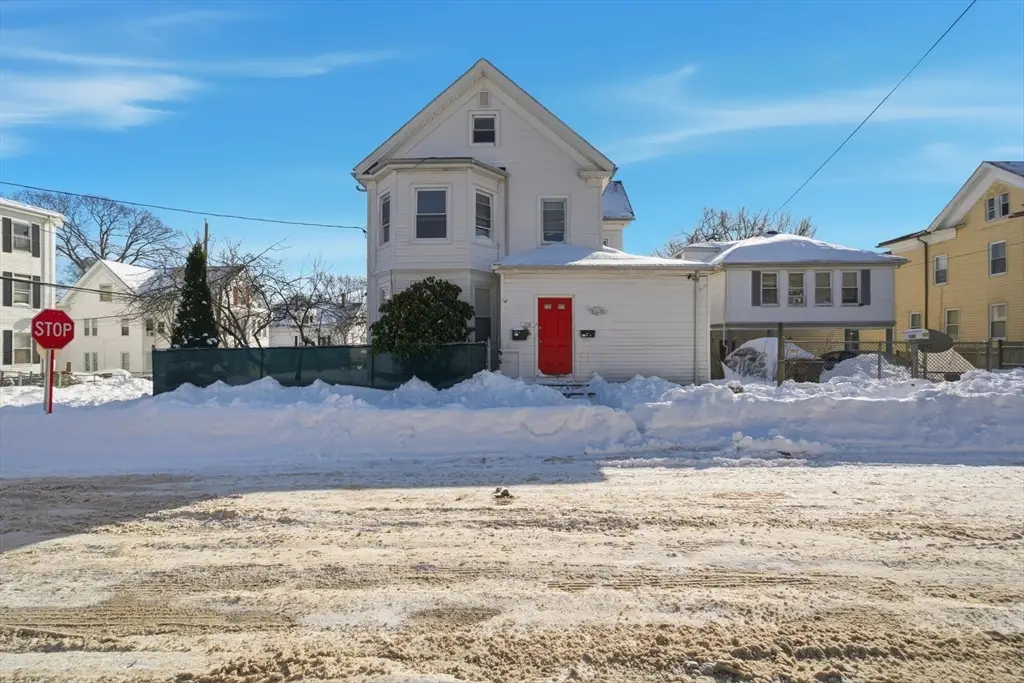 118 Bartlett St, Brockton, MA 02301 - Image #1