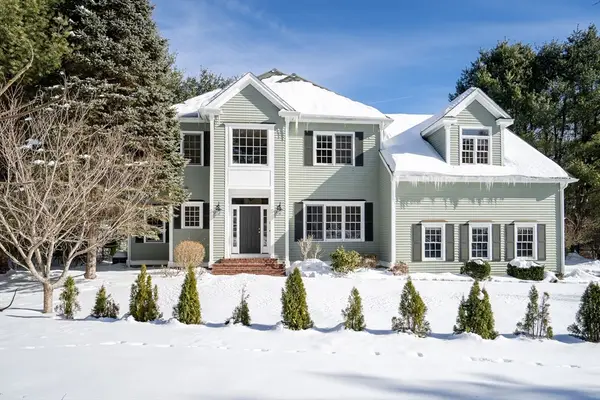 11 Walnut St, Acton, MA 01720