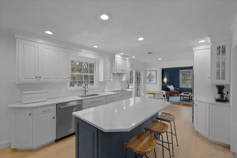 104 Wood End Lane, Medfield, MA 02052 - #3