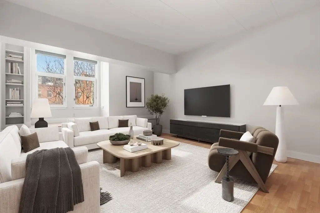 143 W Brookline St #204, Boston, MA 02118 - Image #1