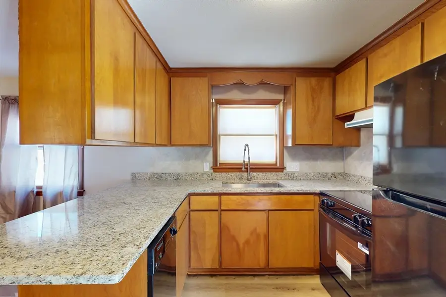 141 Tracy Circle, Amherst, MA 01002 - #3