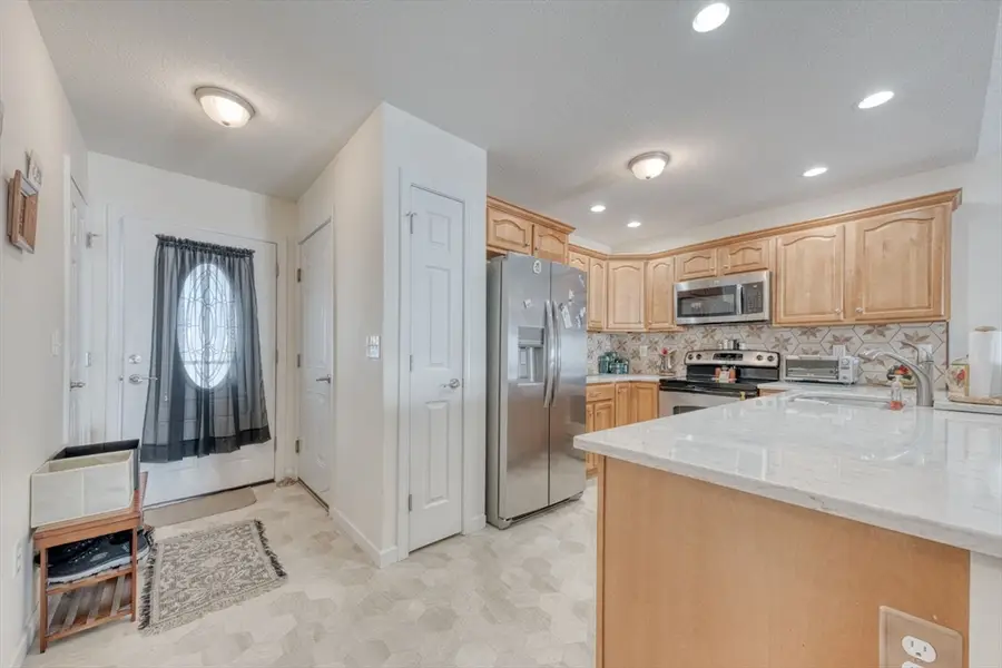 41 Oakhill #41, Chicopee, MA 01020 - #3