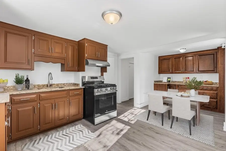 60 Pine St, Franklin, MA 02038 - Image #3