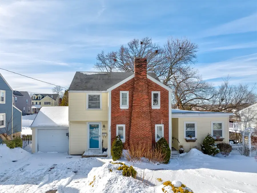 865 E Squantum St, Quincy, MA 02171 - Image #3
