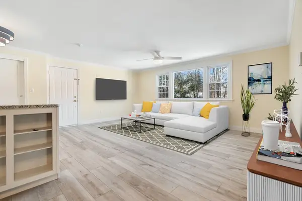 222 School St #9, Walpole, MA 02081