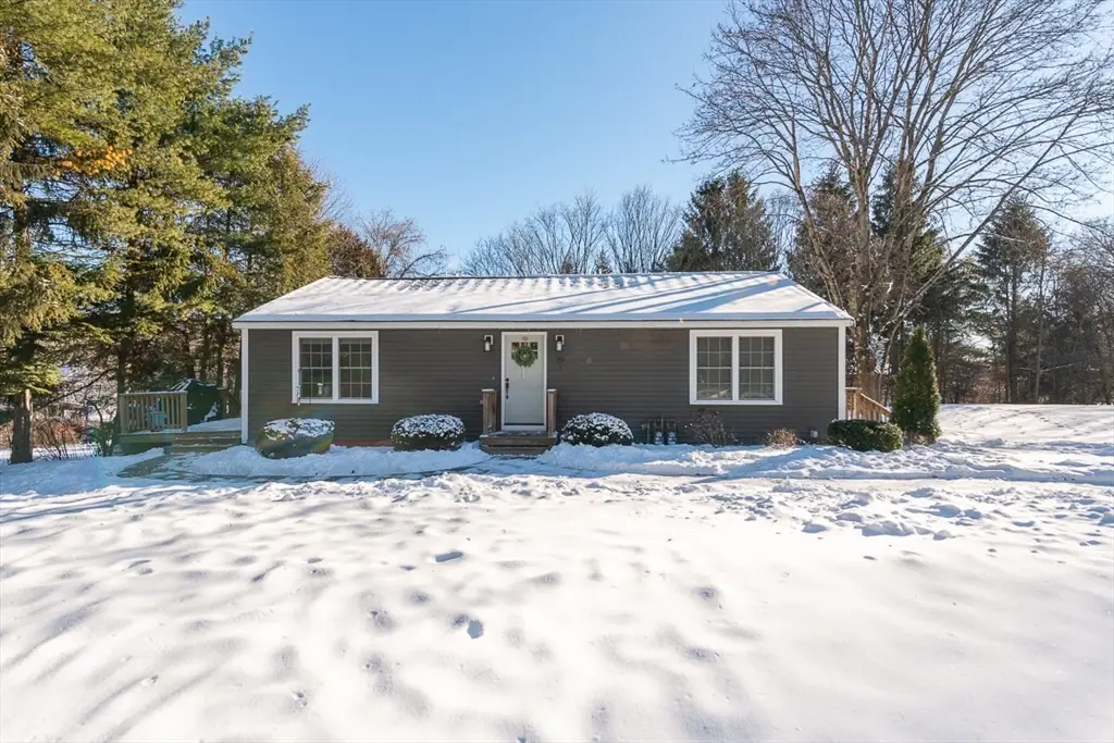 39 Hollis St #A, Pepperell, MA 01463 - #1