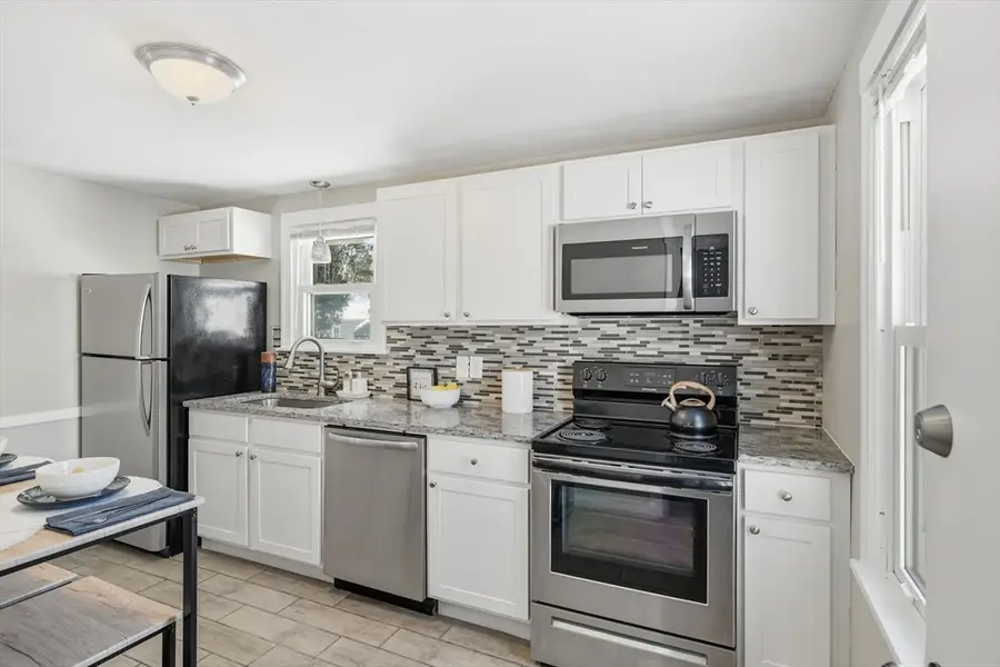 118 Pilgrim Road, Springfield, MA 01118 - #3